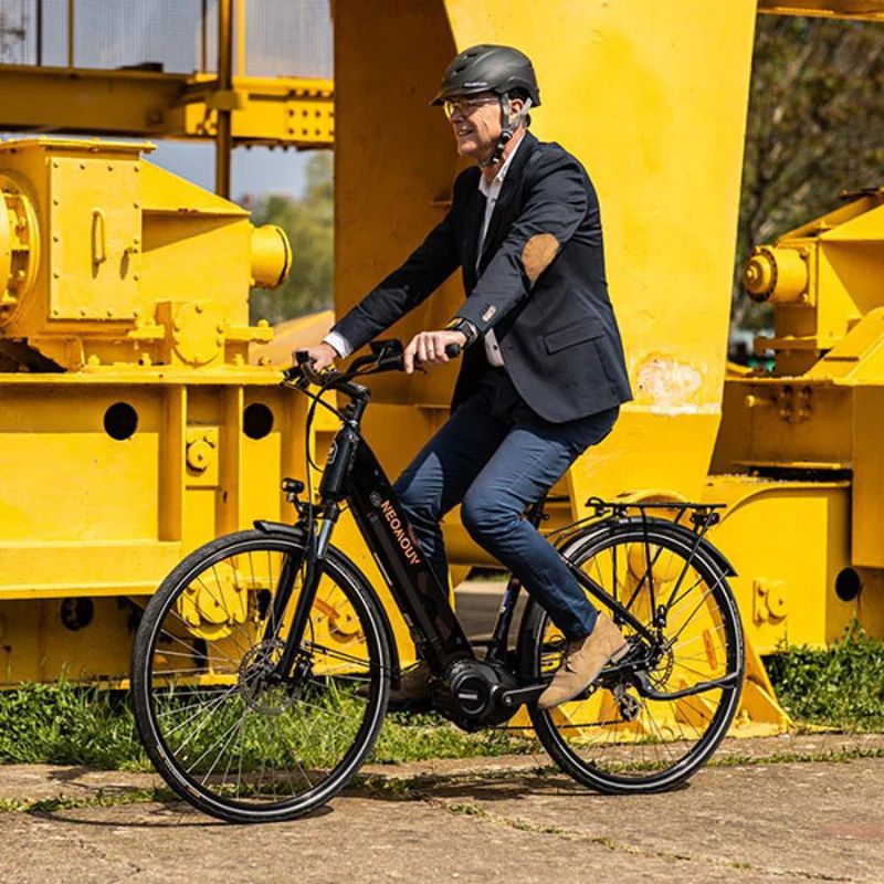 Neomouv Elaia 2 - Step Through Mid-Drive Electric Bike - Outside Shot