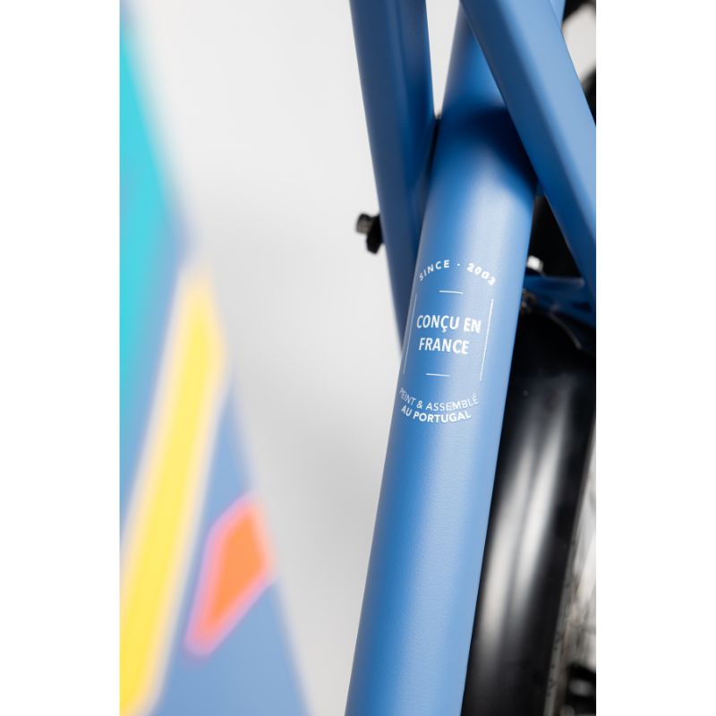 Neomouv Enara 2 TK - Hybrid Electric Bike - Blue - Headbadge