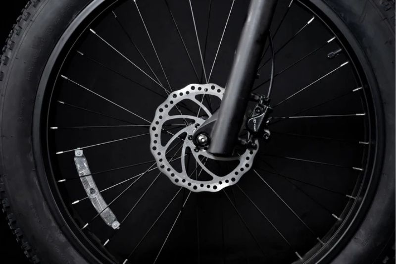 Cyrusher Aura - Hydraulic Disc Brakes