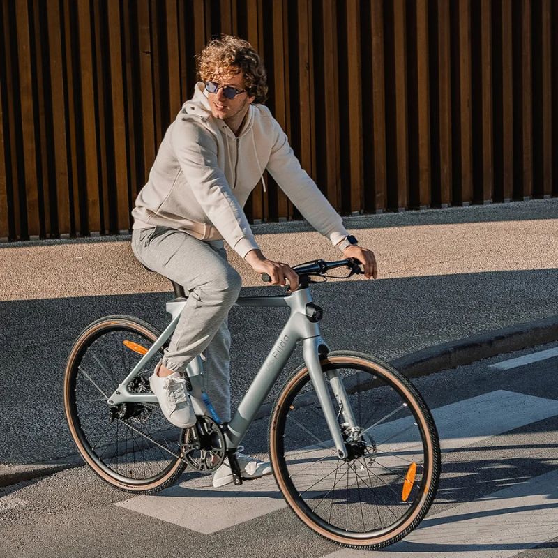 Fiido Air - Ultra-Light Carbon Fiber Electric Bike - 250W
